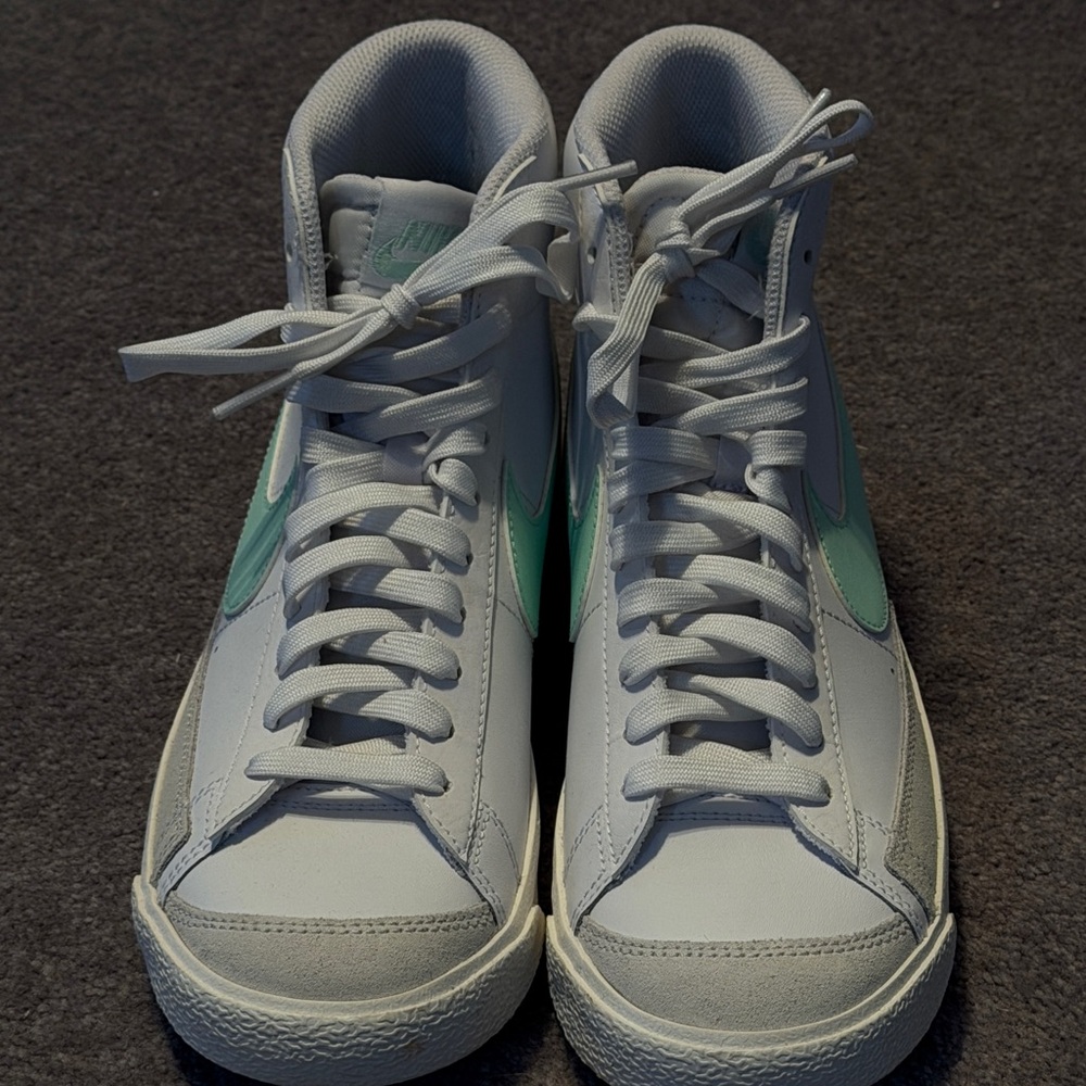 Nike Women's High-Top Sneakers in White and Mint Green